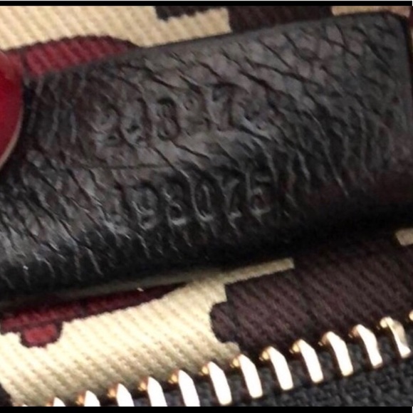 Authentic Gucci Handbag - Picture 4 of 8